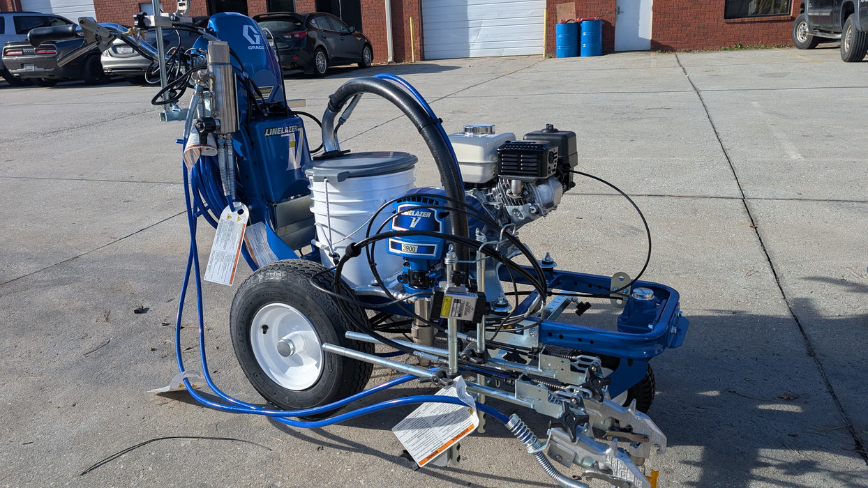 Graco LineLazer V 3900 HP Automatic Series Gas Airless Line Striper, 2 Auto Guns, LazerGuide 2000